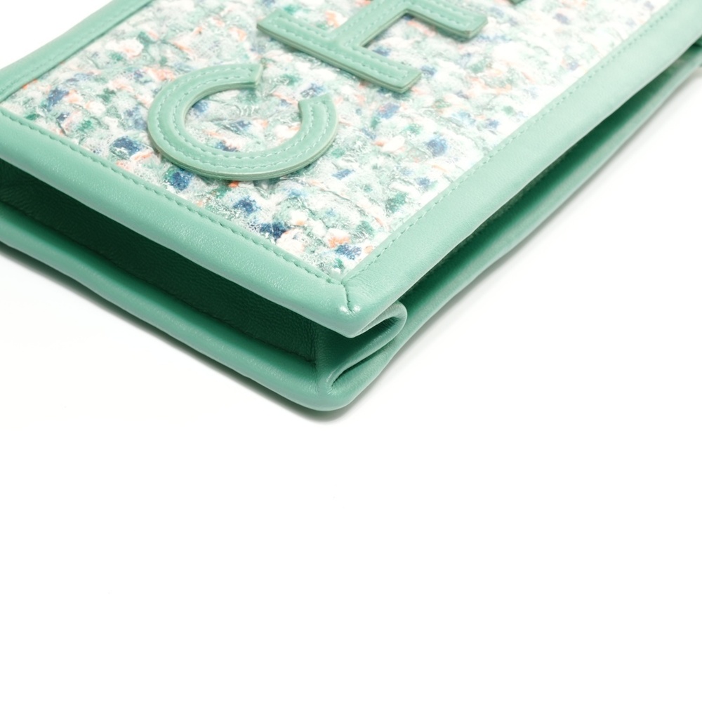 CHANEL Green Shoulder Bag - Picture 7 of 15